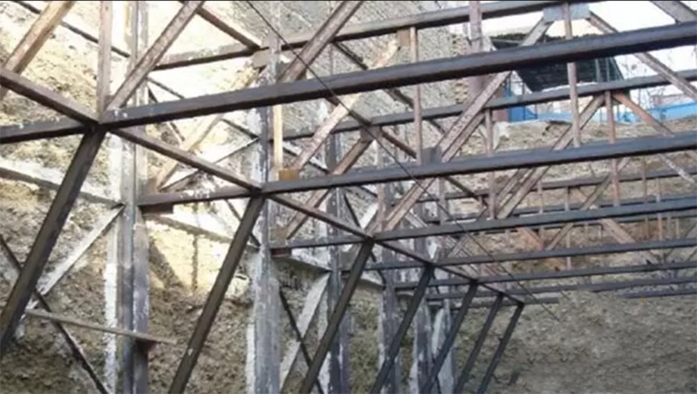 سازه نگهبان استرات