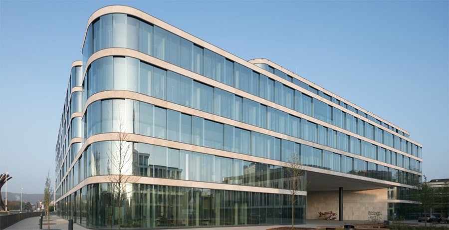 طراحی نمای شیشه ای